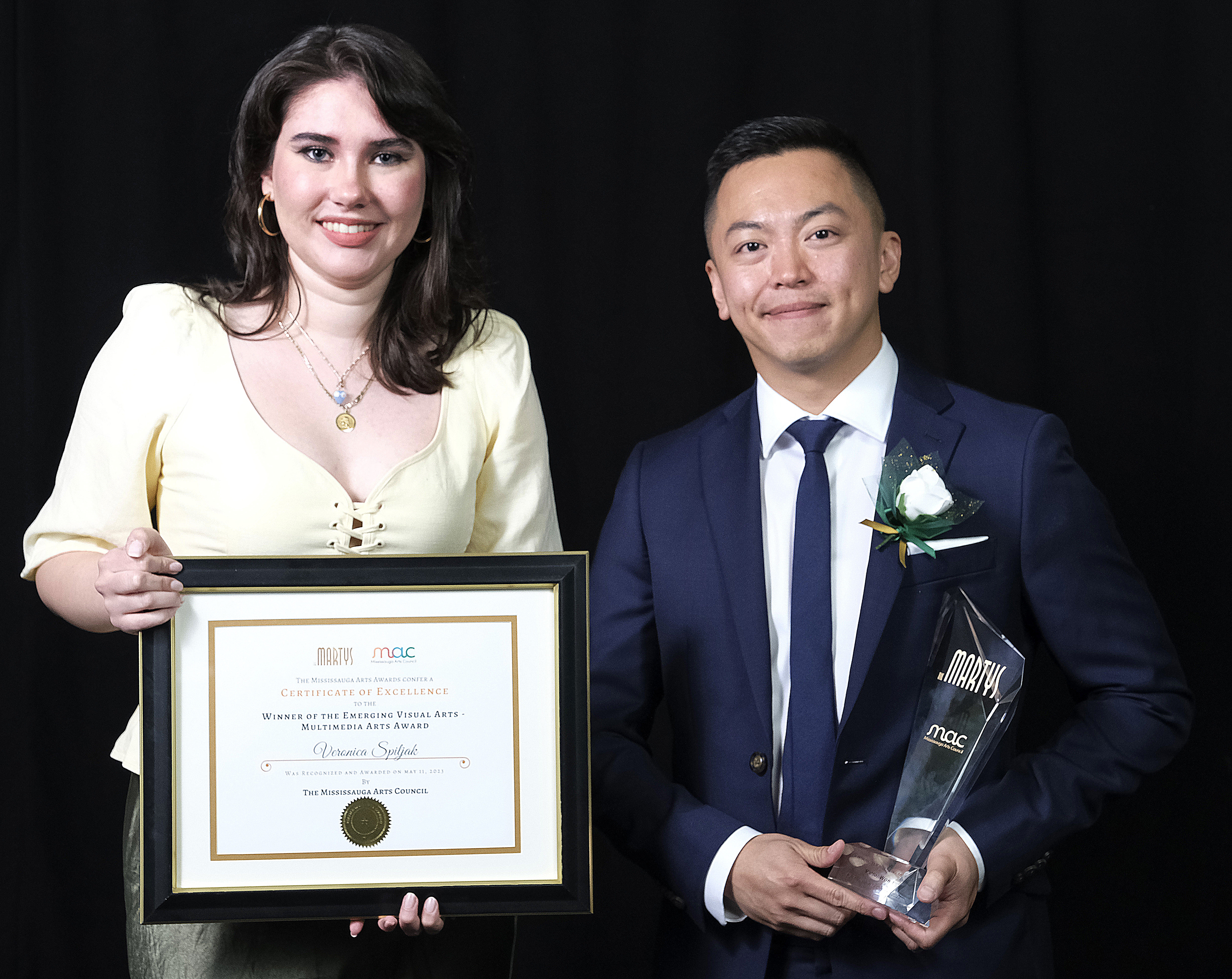 2023 Multimedia Arts Emerging winner Veronica Spiljak and 2023 Multimedia Arts Established winner Victor Wong.